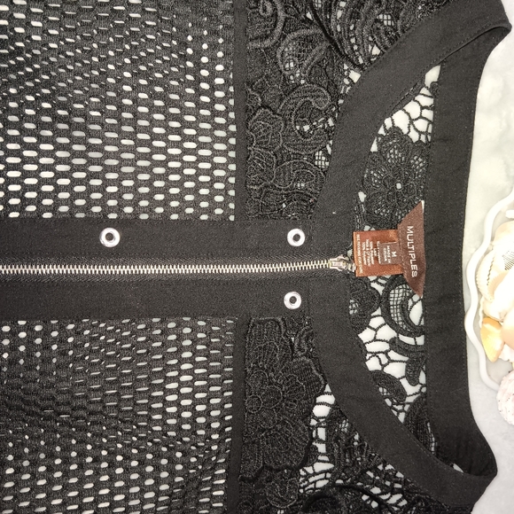 Multiples size medium holie jacket - Picture 2 of 3